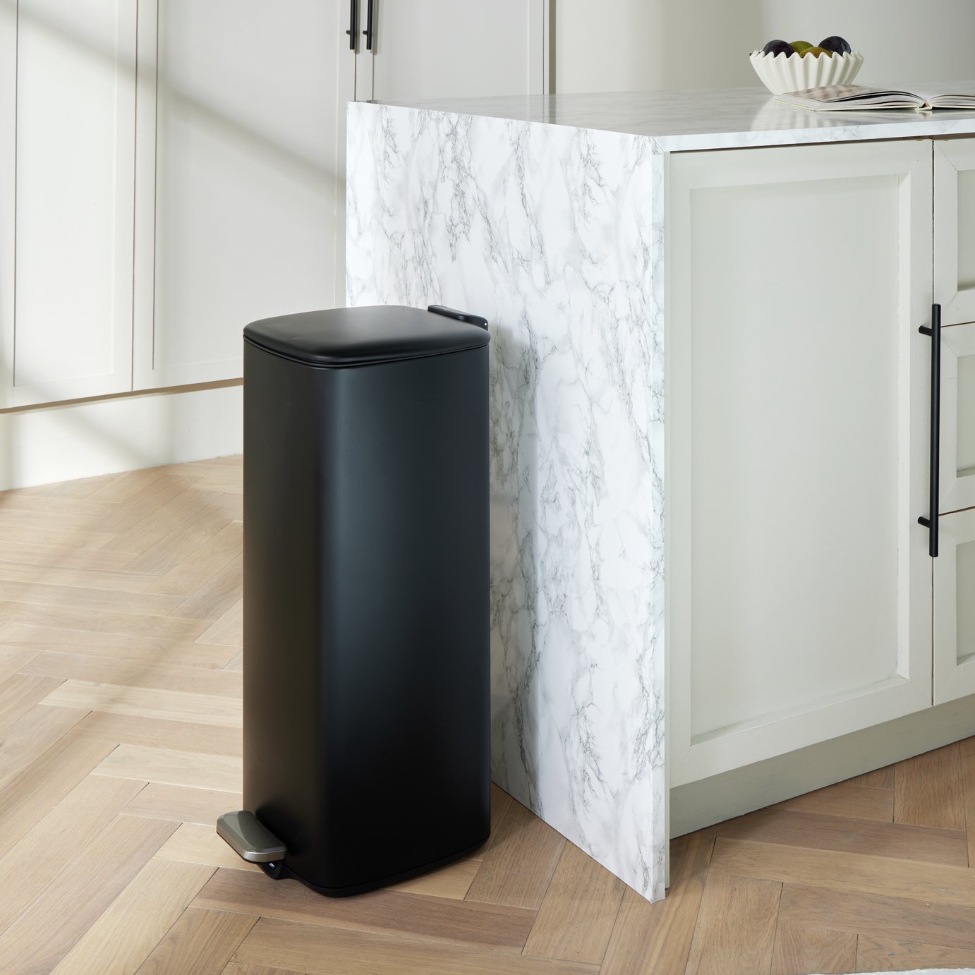 Habitat 30 Litre Kitchen Pedal Bin - Black