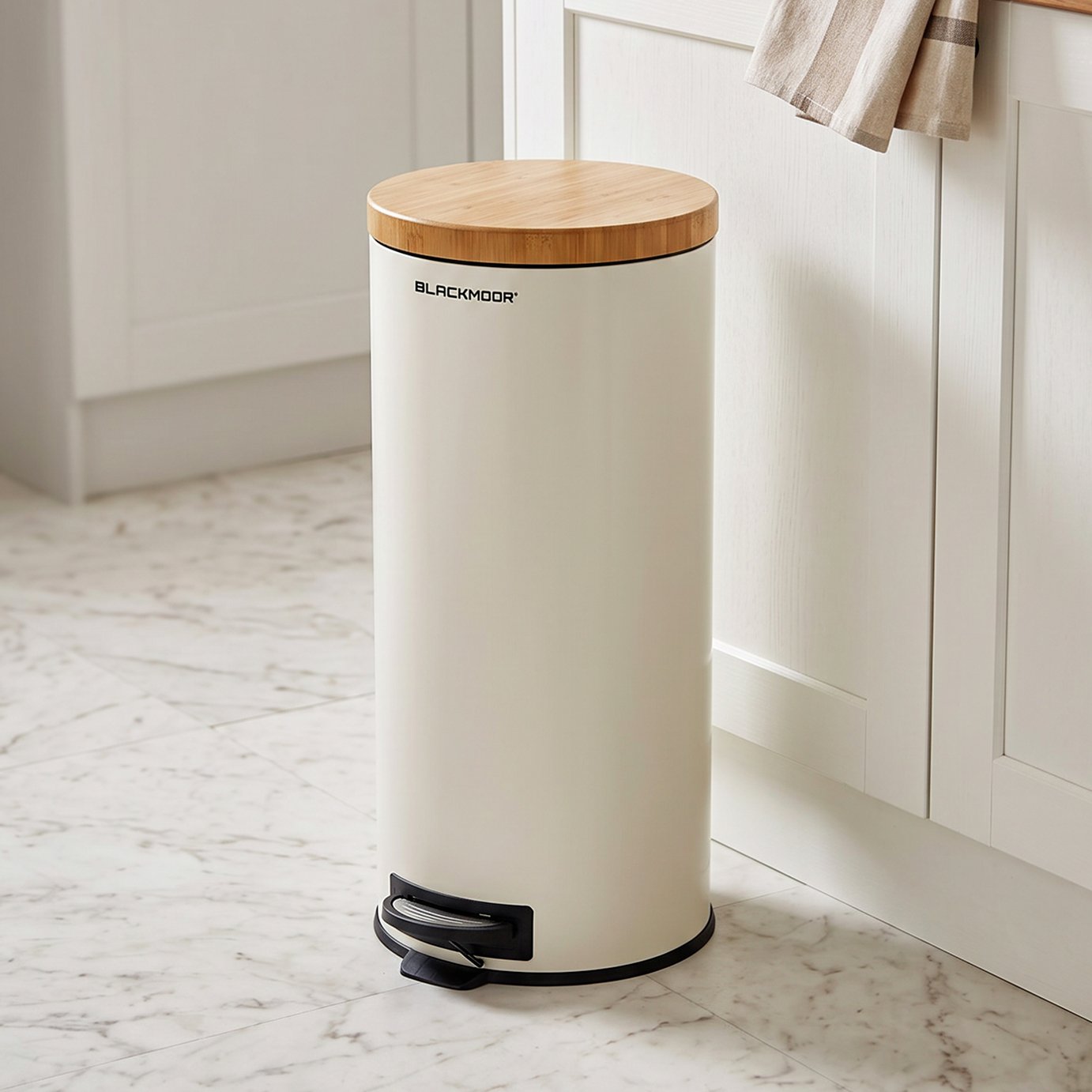 Blackmoor 30 Litre Wooden Lid Pedal Bin - Cream