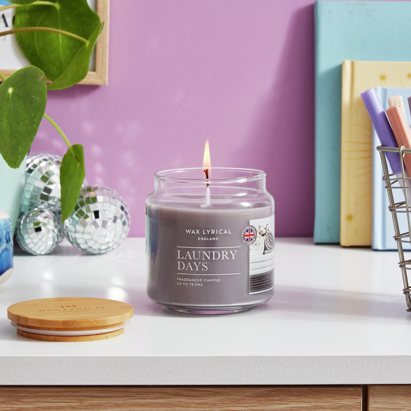 Wax Lyrical Medium Candle - Laundry Days 