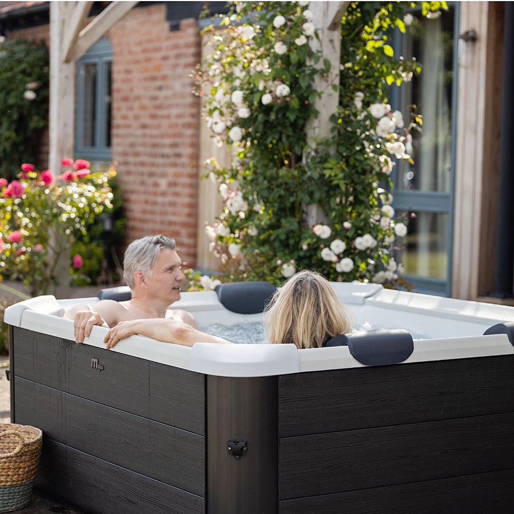 MSPA OSLO Frame 6-Person Hot Tub