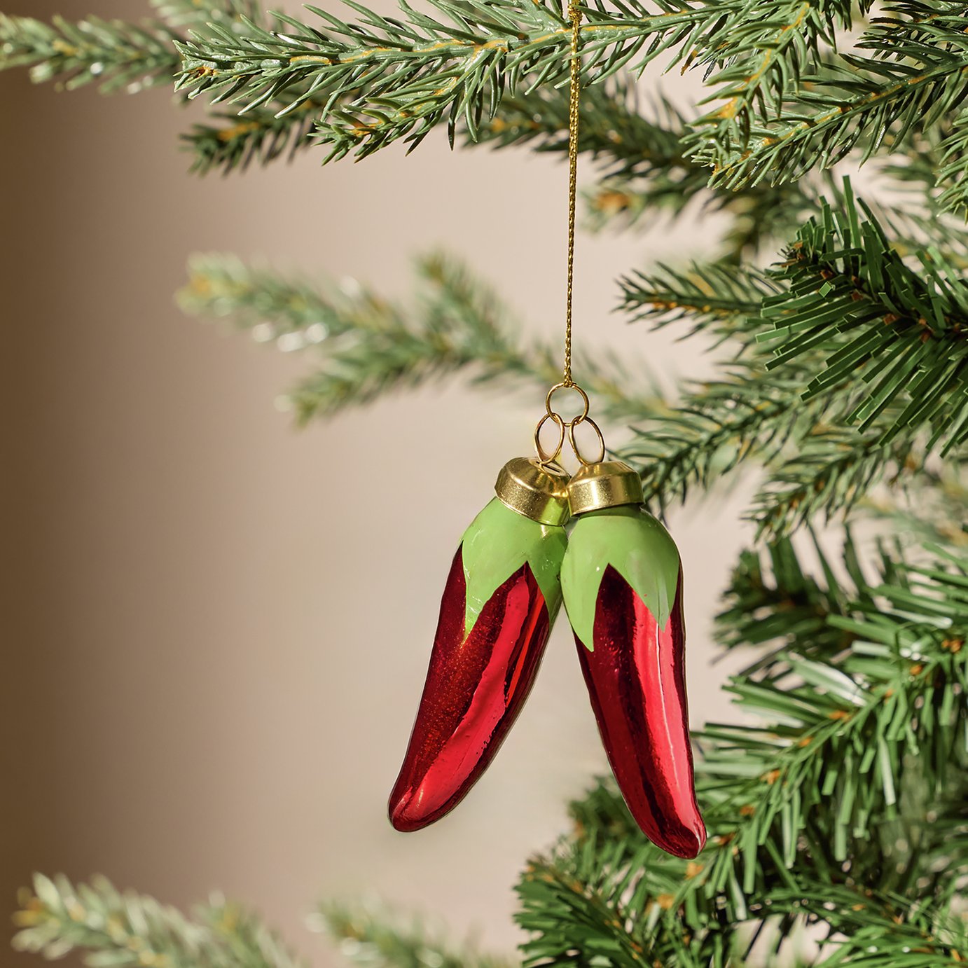 Argos Home Glossy Glass Chilli Hanging Christmas Ornament
