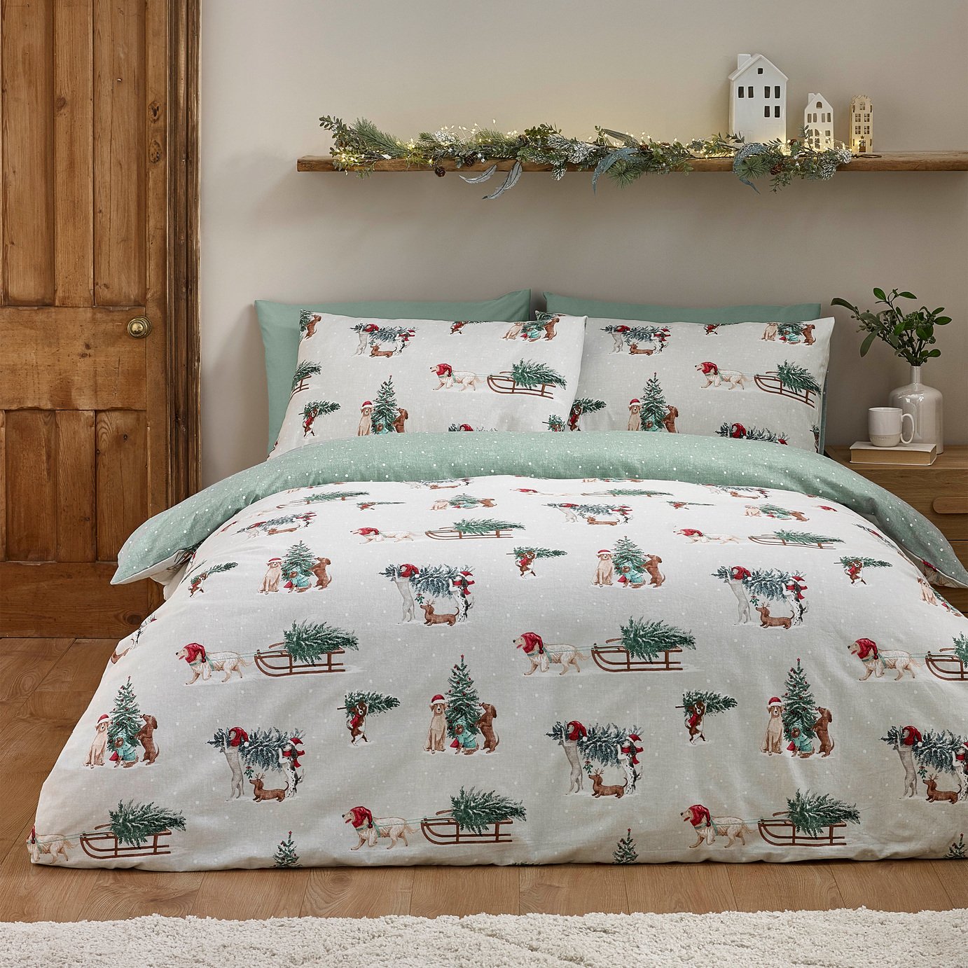Catherine Lansfield Brushed Cotton Christmas Dogs White Bedding Set - King size