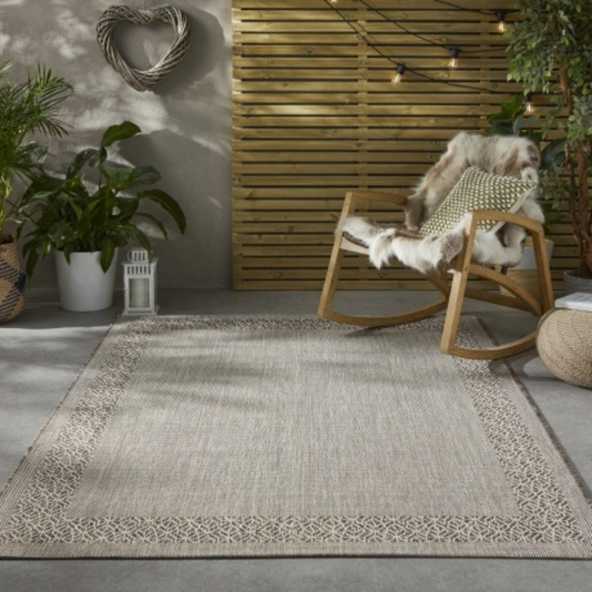 Mega Flooring Beige Modern Bordered Rug - 160 x 230cm