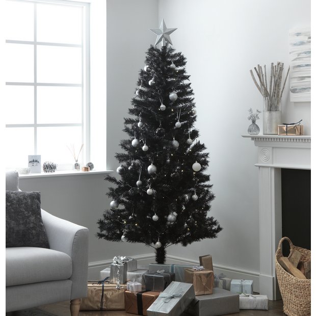 25 Black Christmas Tree Decor Ideas That Wow - Shelterness