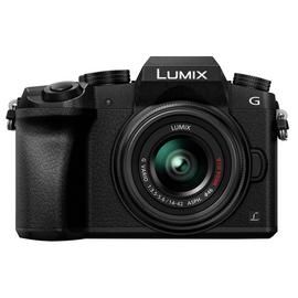 Panasonic Lumix G7 Mirrorless Camera With 14-42mm Lens