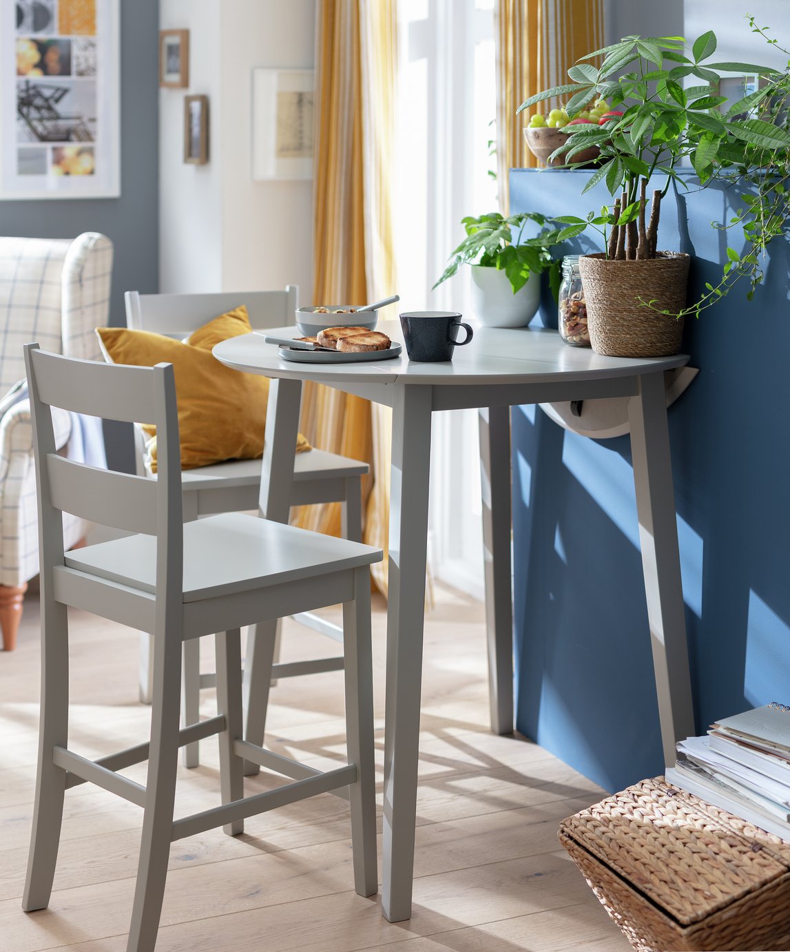 Argos Home Chicago Extending Grey Bar Table & 2 Grey Stools