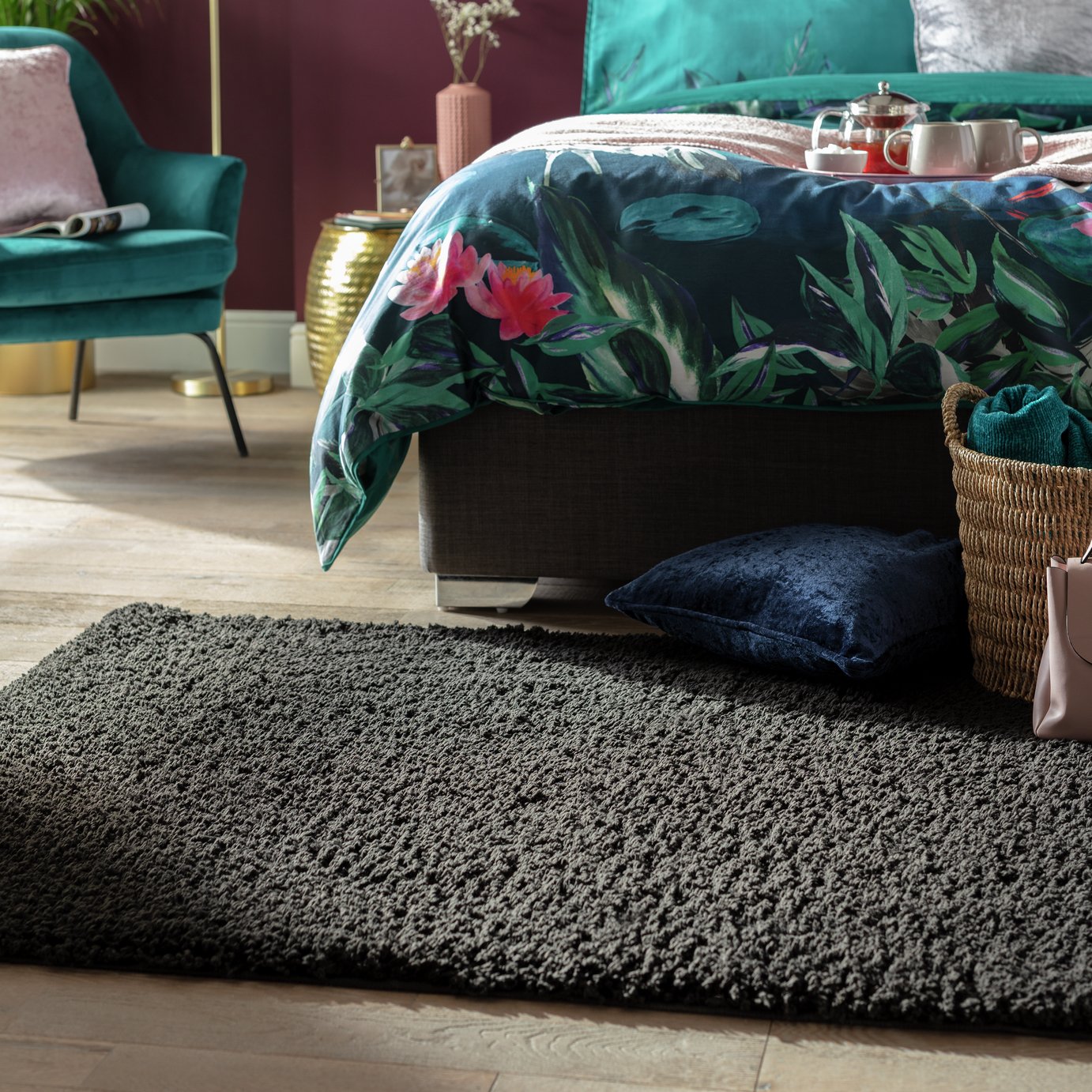 Habitat Cosy Black Shaggy Rug - 160x230cm
