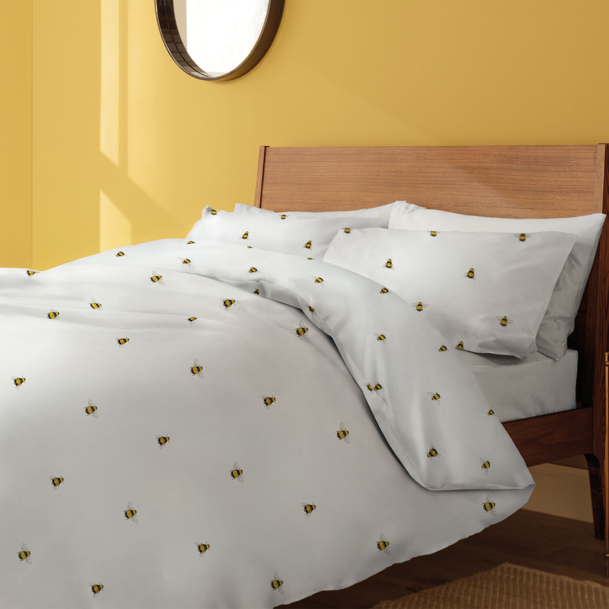 Argos Home Hideaway Bee Print White Bedding Set - Double