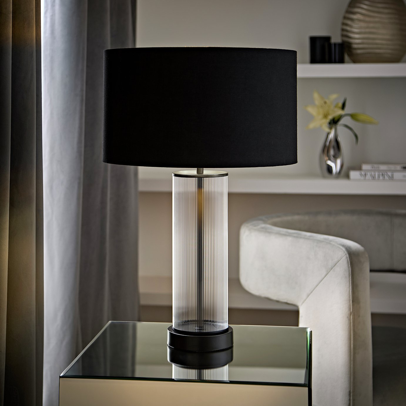 ValueLights Calin Glass Ribbed Table Lamp - Black