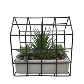 Habitat Artificial Plant in Wire House