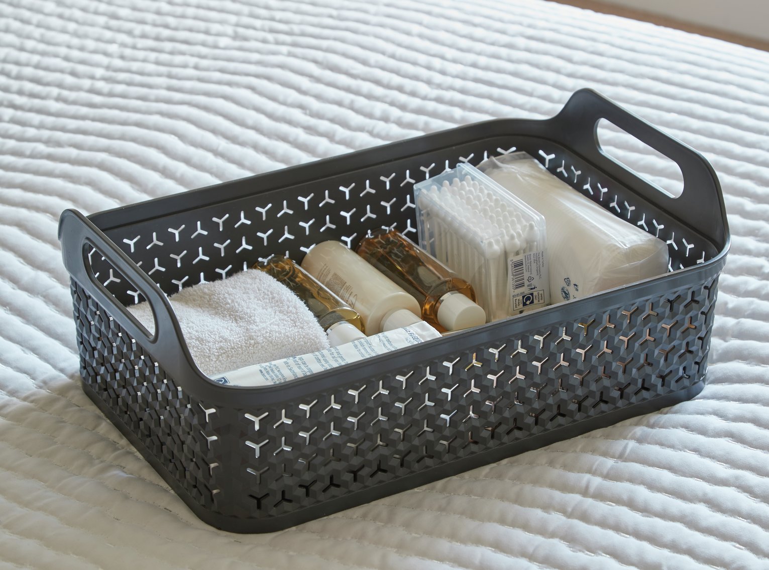 Strata Urban 3 x12L Shallow Plastic Storage Baskets with Lid