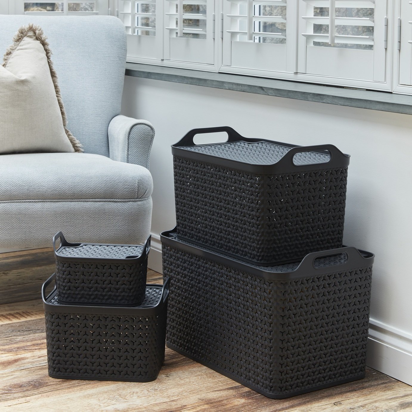 Strata Urban 3 x 4L Plastic Storage Baskets with Lid - Grey