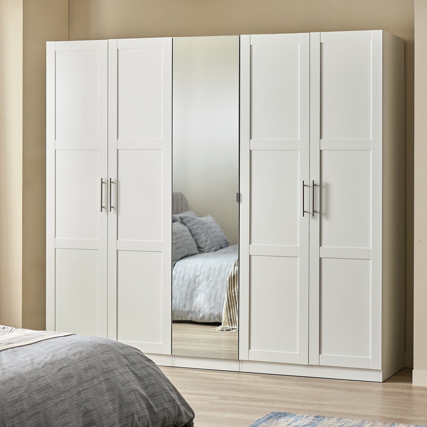 Habitat Munich Panelled 5 Door Mirror Wardrobe
