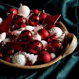 Habitat 75 Pack of Mixed Baubles - Red and White