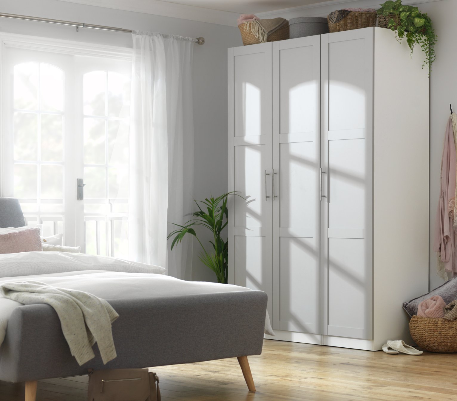 Habitat Munich Panelled 3 Door Wardrobe - Grey