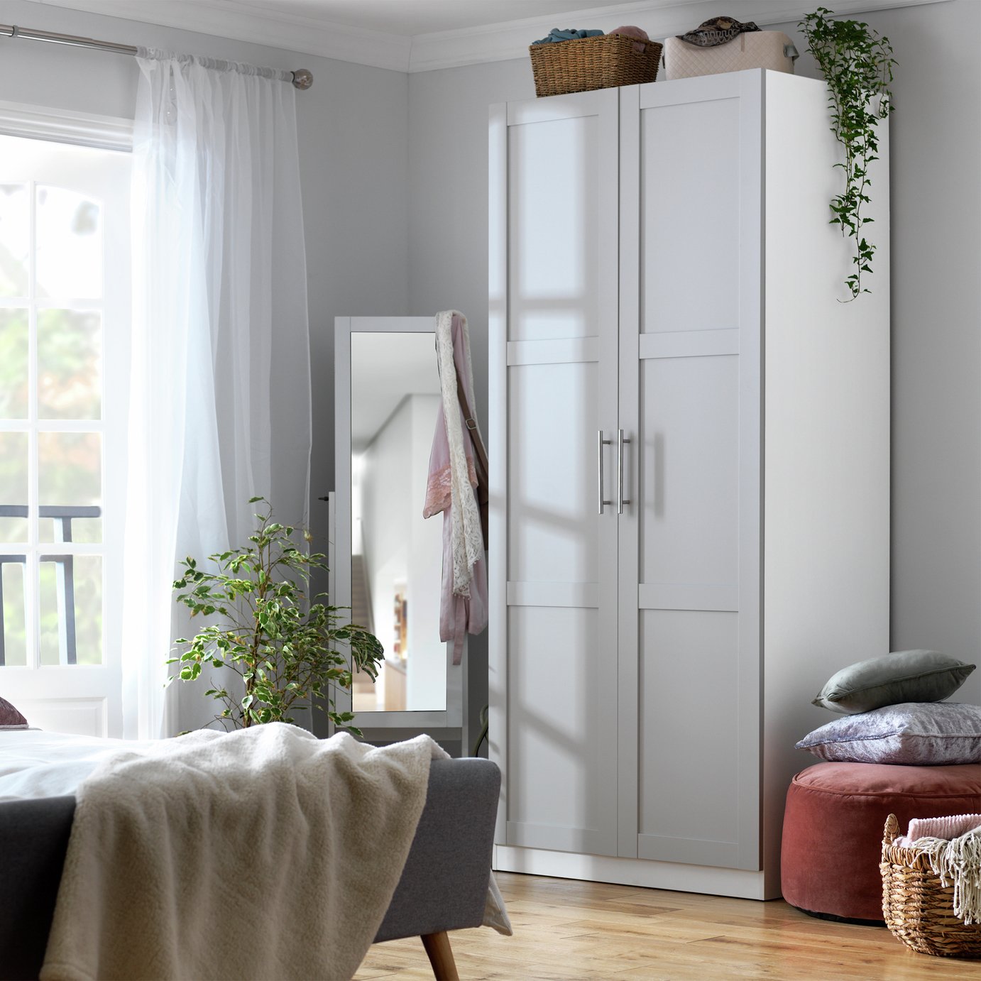 Habitat Munich Panelled 2 Door Wardrobe