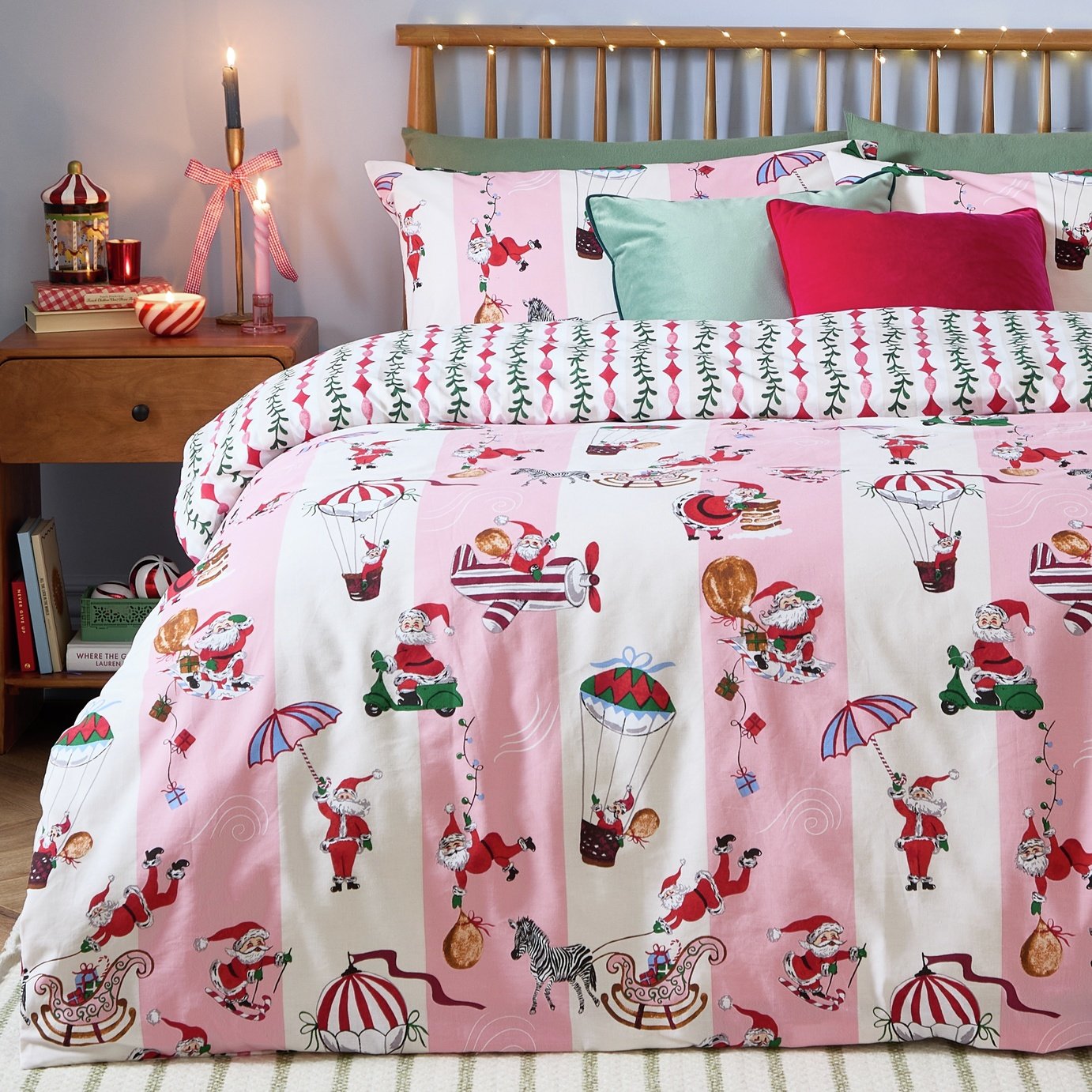 furn Passport To The North Pole Pink Bedding Set - Double