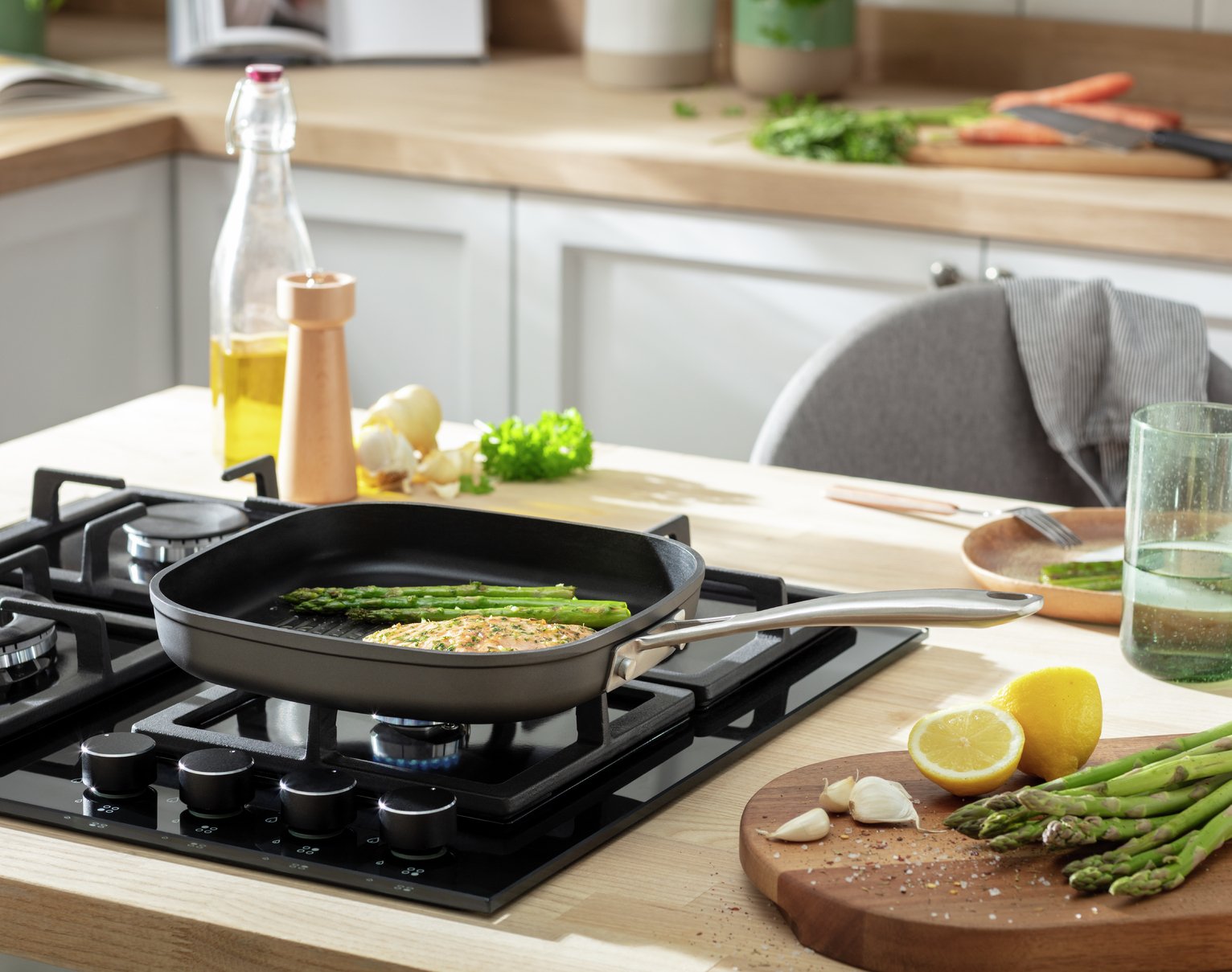 Habitat 24cm Hard Anodised Aluminium Grill Pan - Black