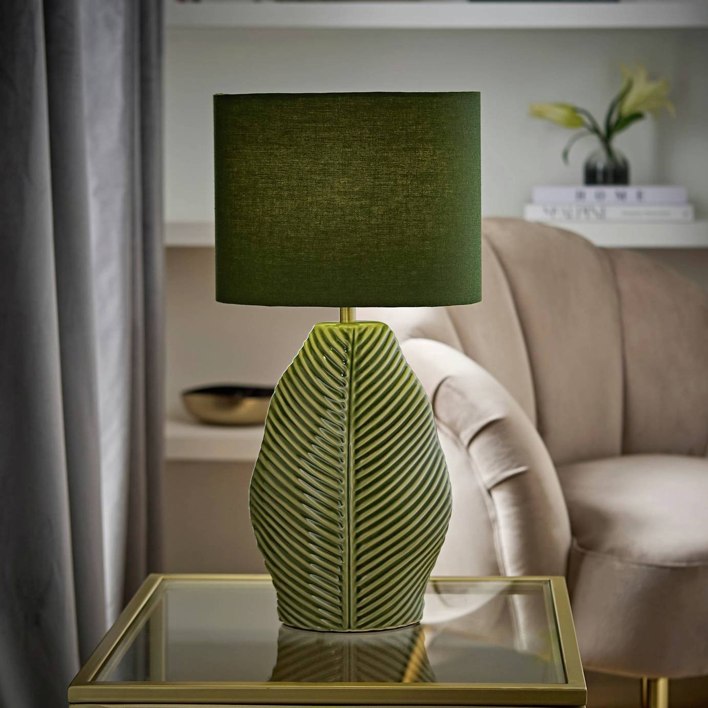 ValueLights Paloma Ceramic Leaf Table Lamp - Leaf Green