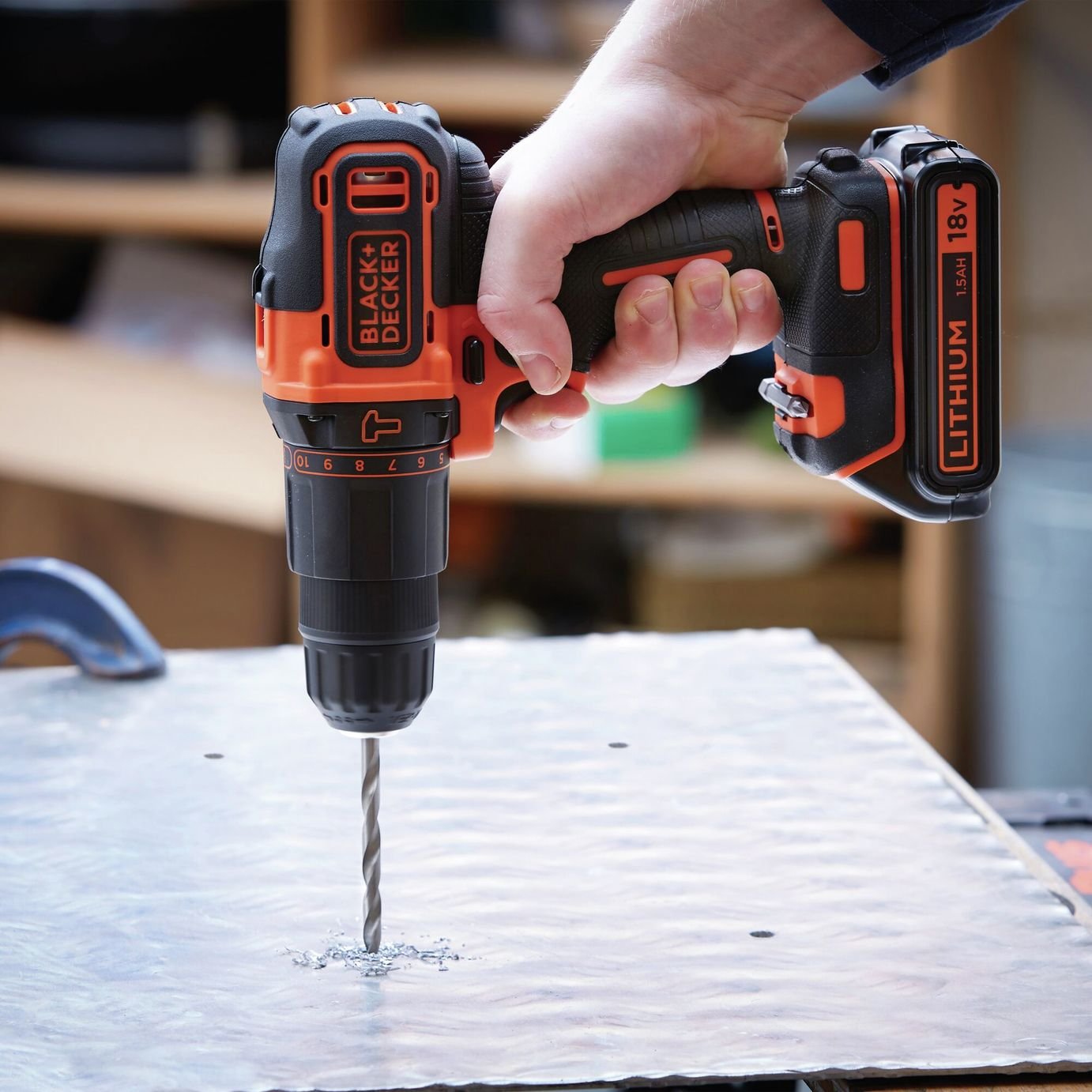 Black + Decker 18V Cordless 1.5AH Twin Pack with2x Batteries
