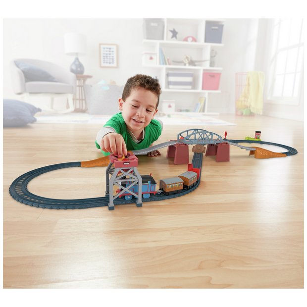 Argos cheap trackmaster trains