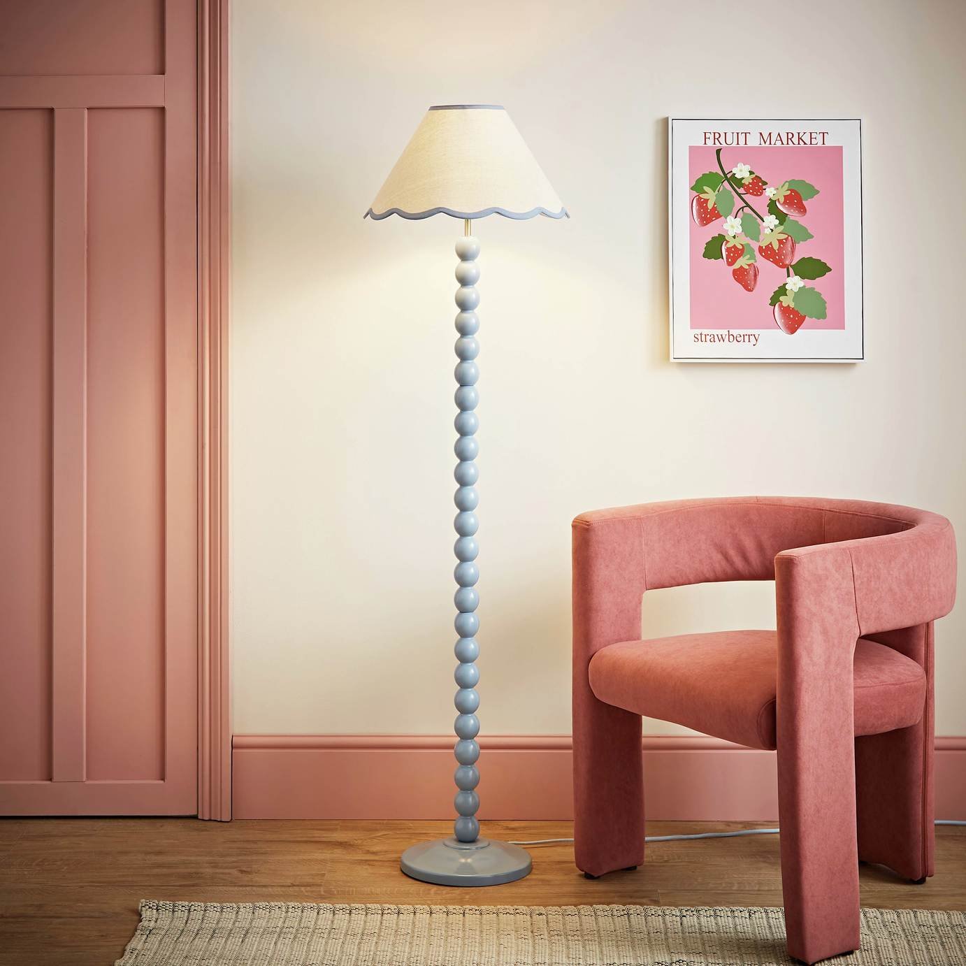 ValueLights Bobbin Floor Lamp with Blue Trim Scallop Shade - Soft Blue