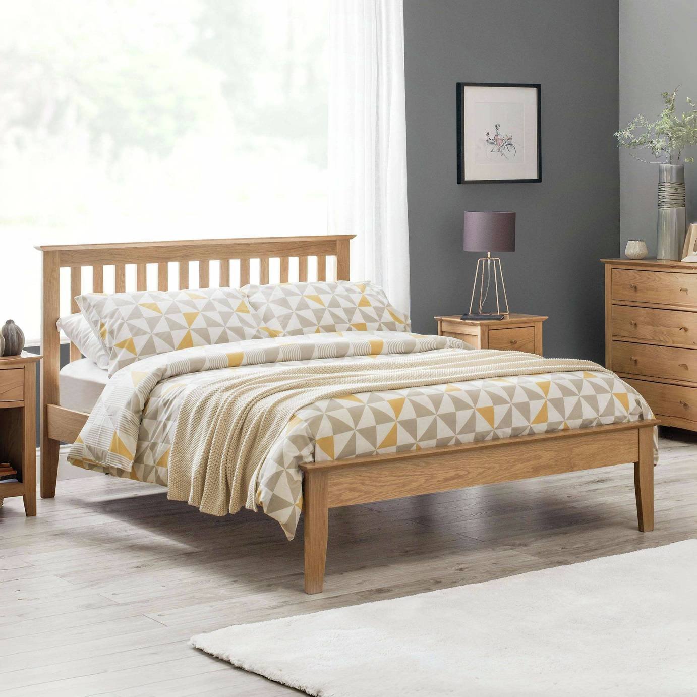 Julian Bowen Salerno Shaker Kingsize Bedframe - Oak
