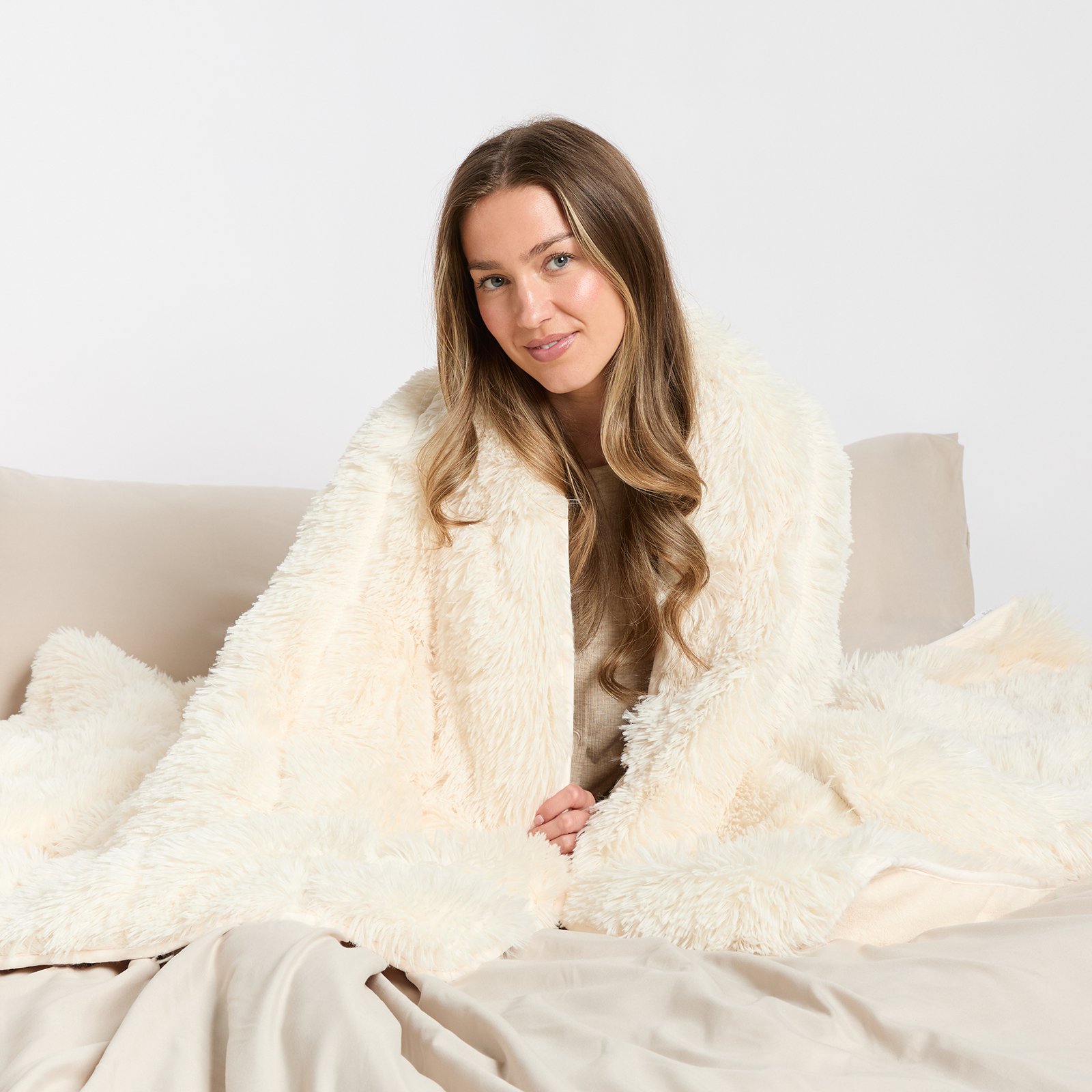 OHS Fluffy Faux Fur 8kg Weighted Blanket 150x200cm - Cream