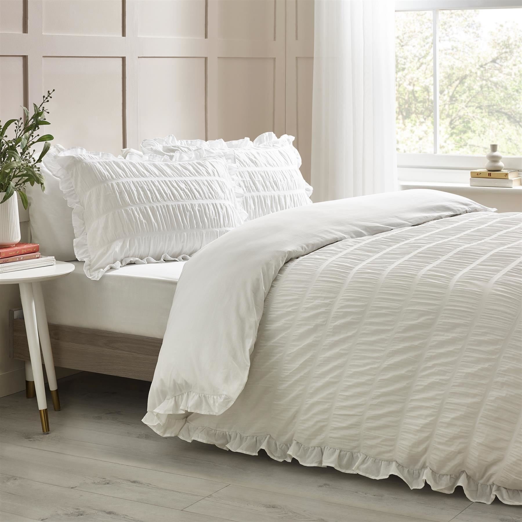 Catherine Lansfield Seersucker Frill Duvet Cover Set - Double - White