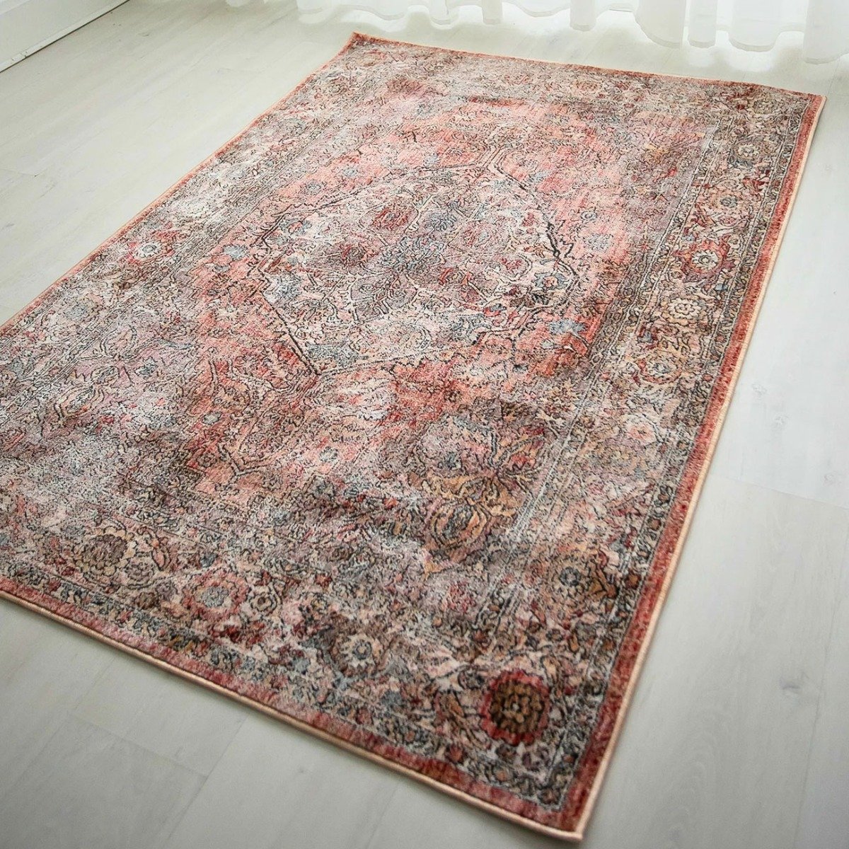 Mega Flooring Grey Traditional Abstract Runner - 60 x 230cm