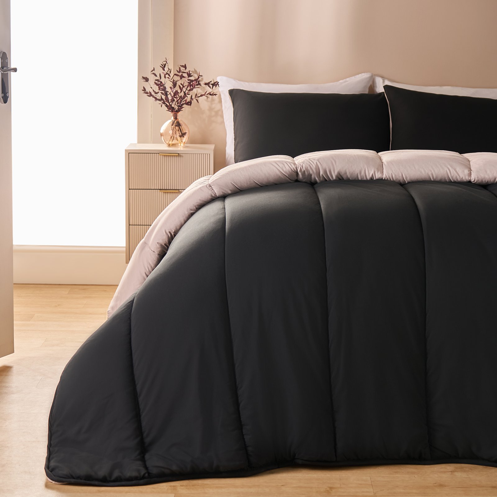 OHS Reversible 10.5 Tog Coverless Duvet Set Bedding - Black/Stone - King