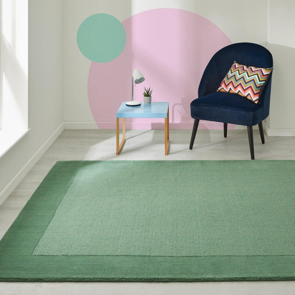 Mega Flooring Green Handmade Bordered Rug - 160 x 230cm