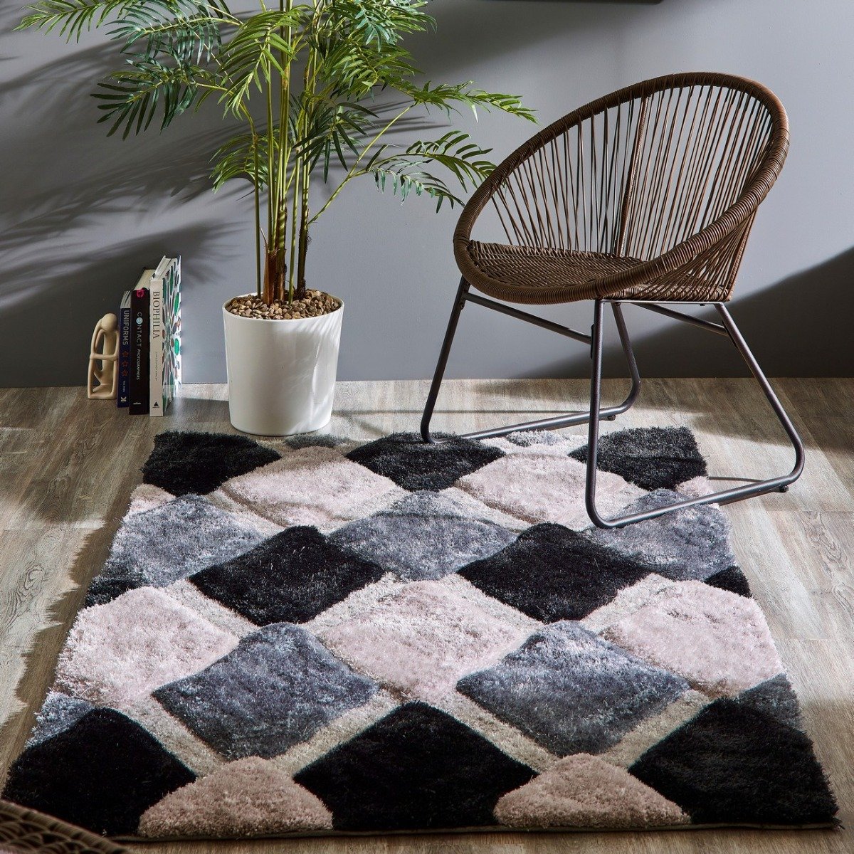 Mega Flooring Grey Shaggy Geometric Rug - 60 x 110cm