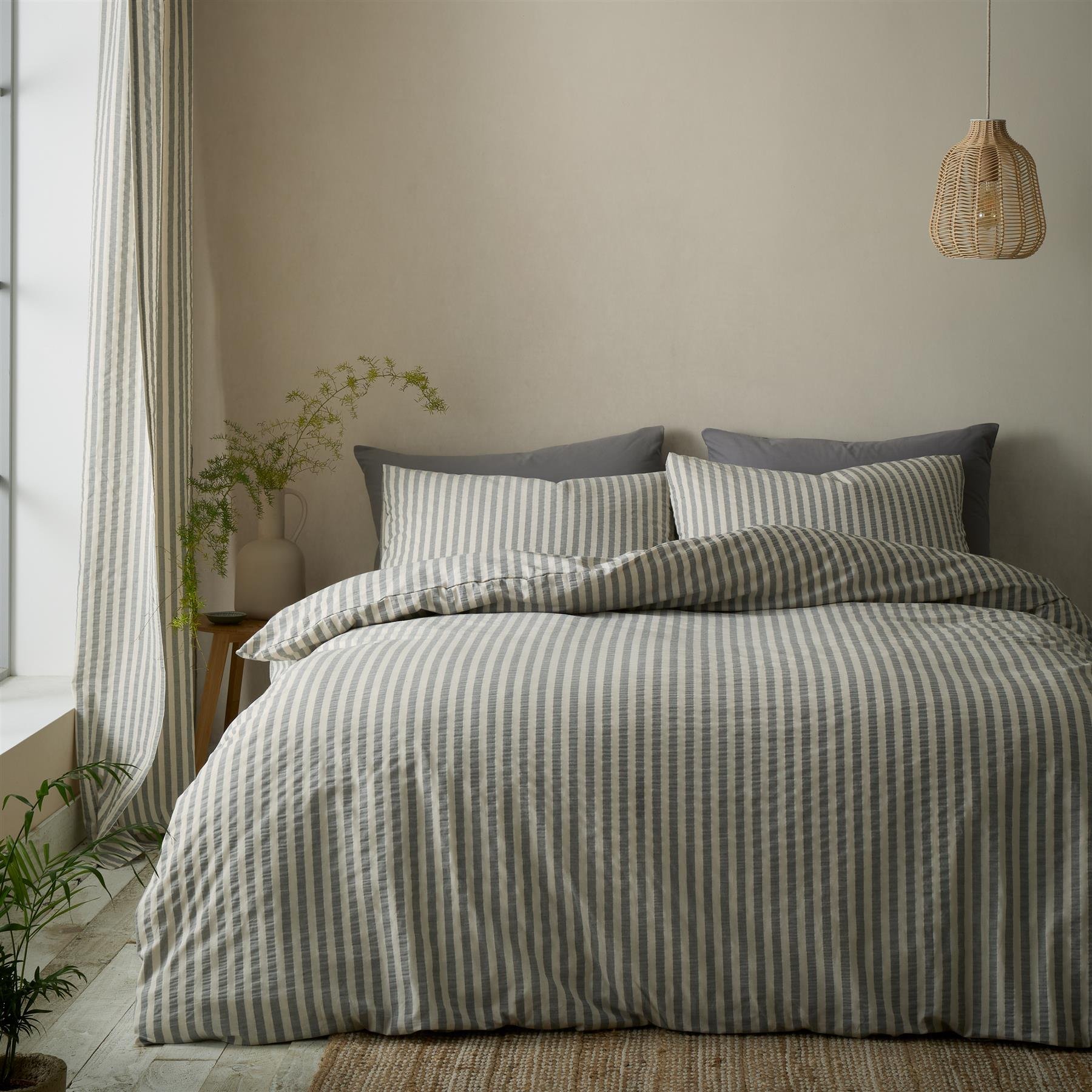 Pineapple Elephant Woven Stripe Duvet Cover Set - Single - Grey