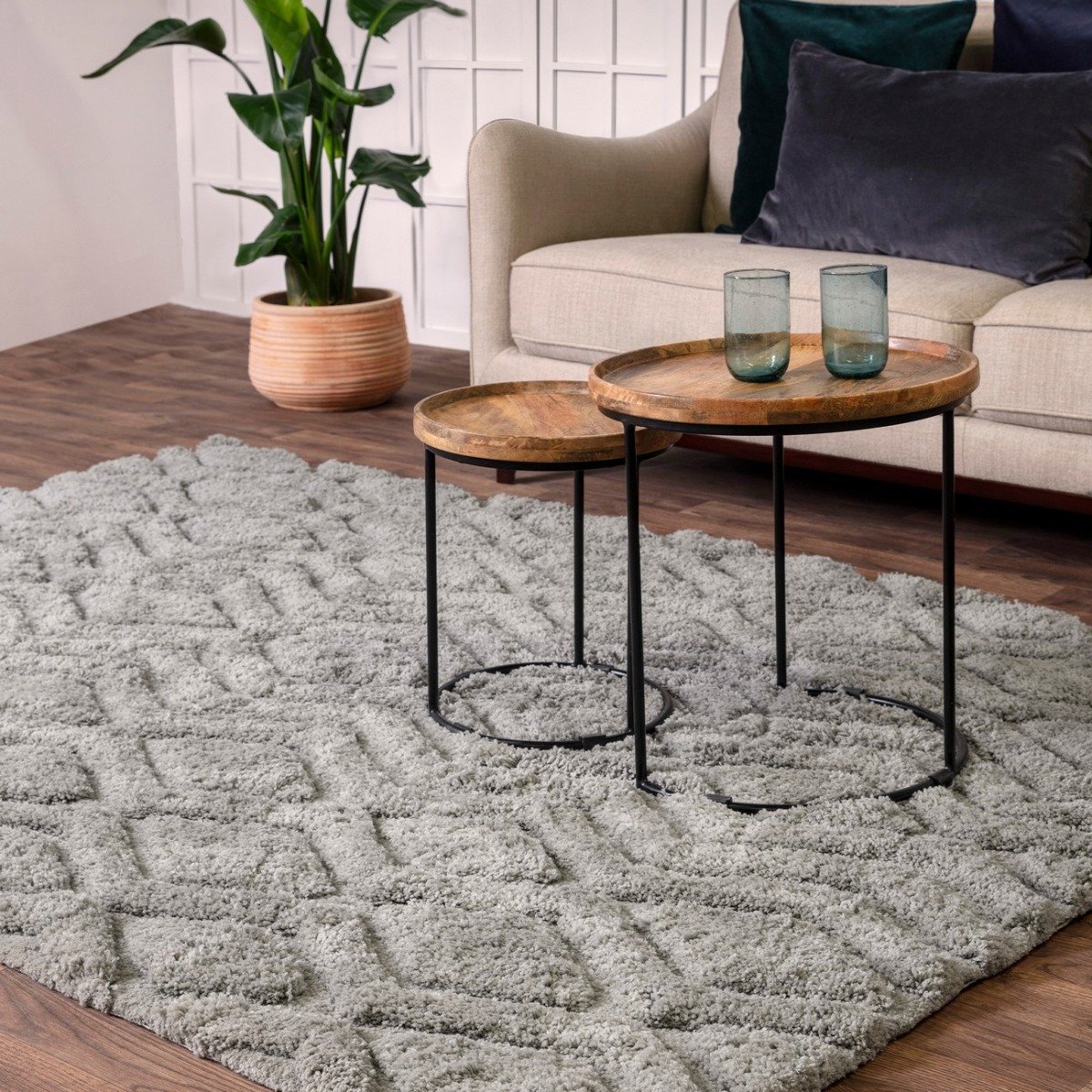 Mega Flooring Silver Shaggy Geometric Rug - 160 x 230cm
