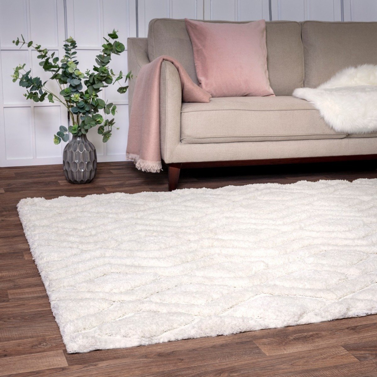 Mega Flooring White Shaggy Geometric Rug - 120 x 170cm
