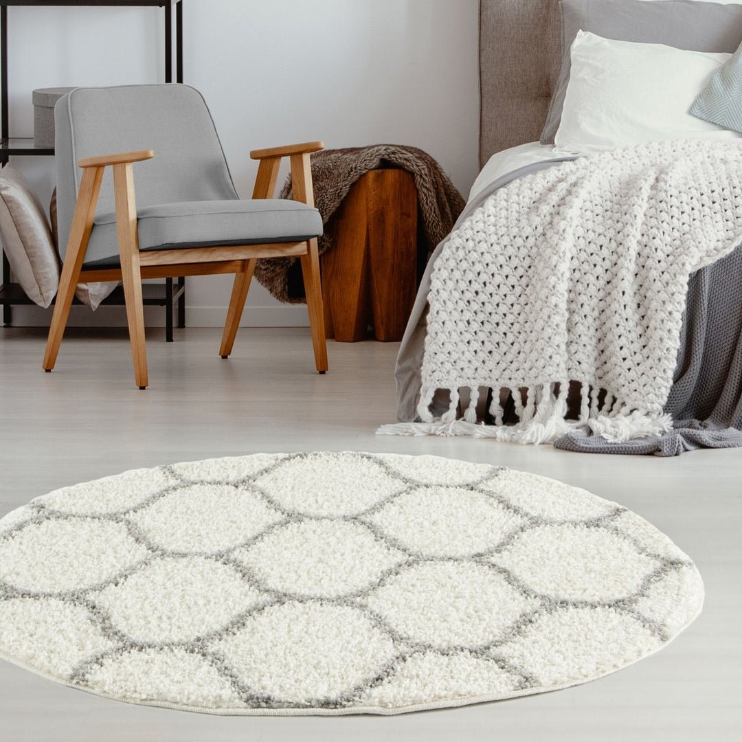The Rugs Cream and Grey Moroccan Shaggy Trellis Round Rug - 120cm