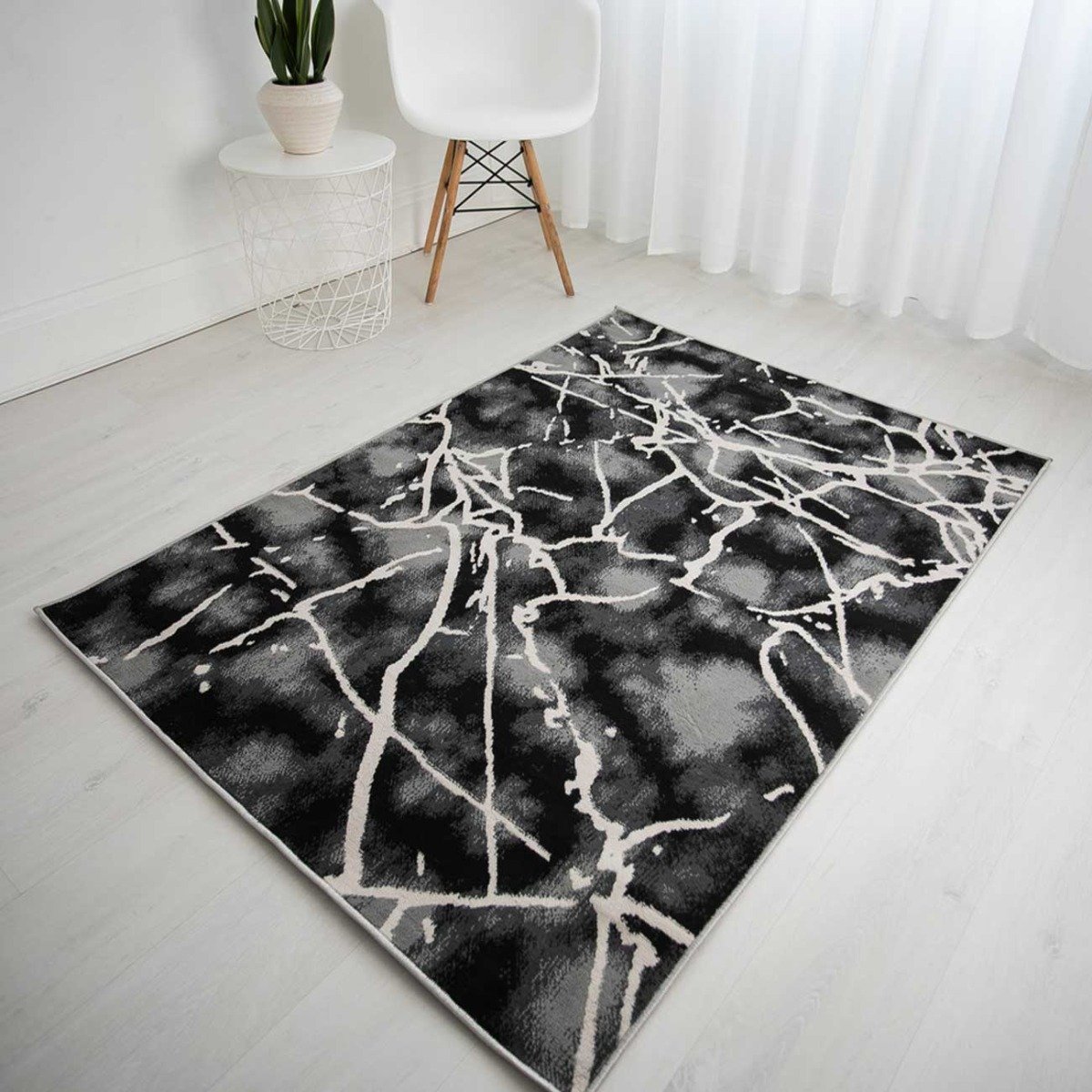 Mega Flooring Black Modern Abstract Rug - 80 x 150cm