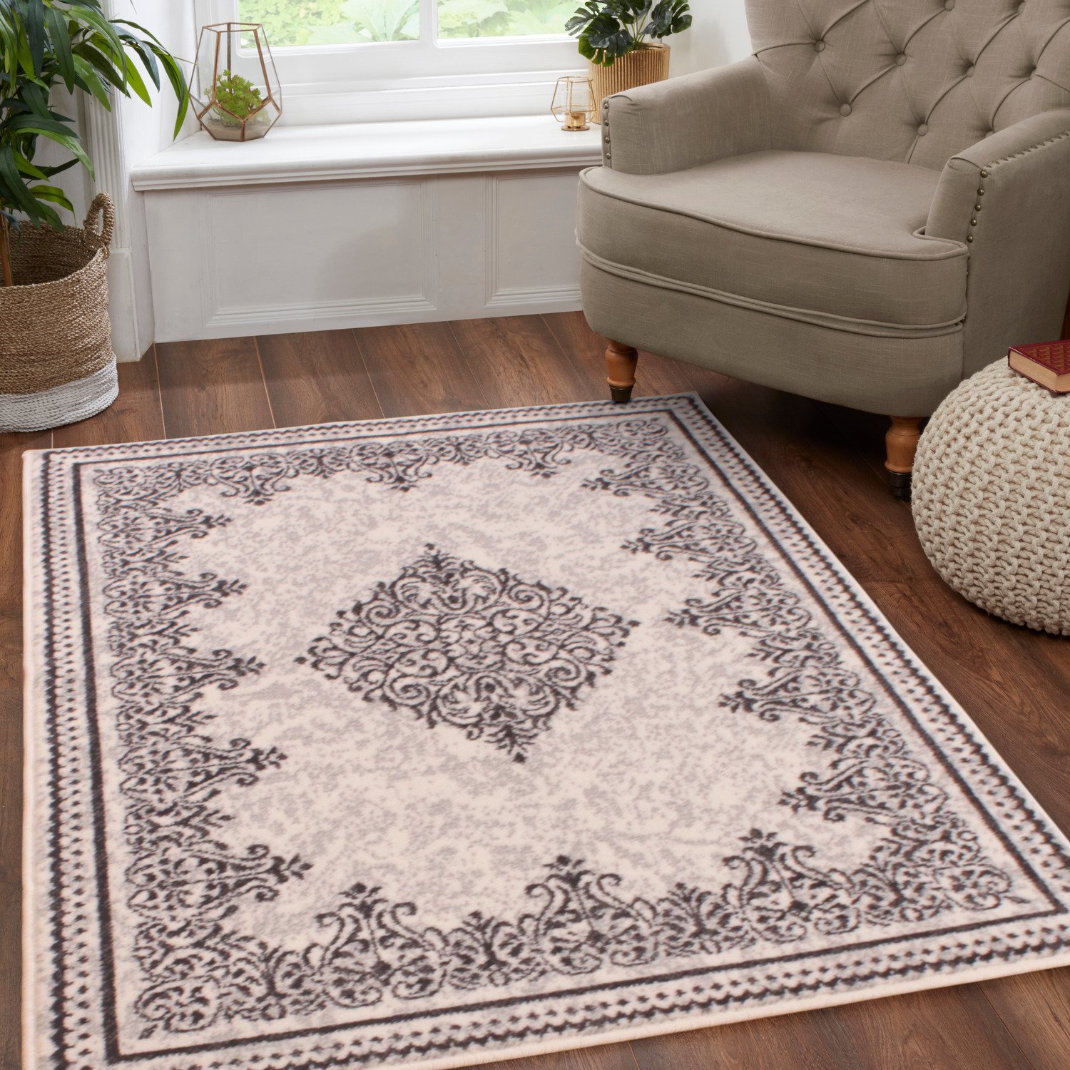 DS Living Medallion Traditional Rug - Cream - 230x160cm