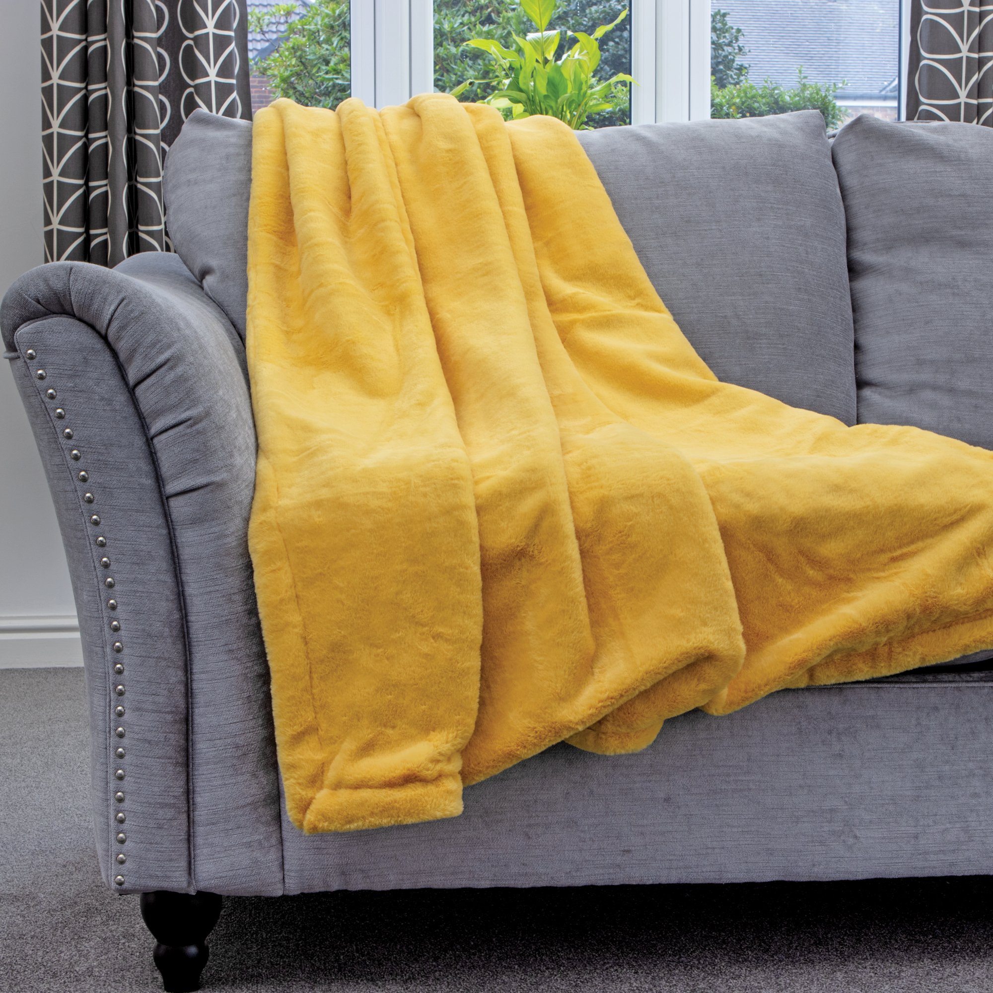 Dreamcatcher Faux Fur Fleece Blanket Throw - 160 x 130cm - Gold