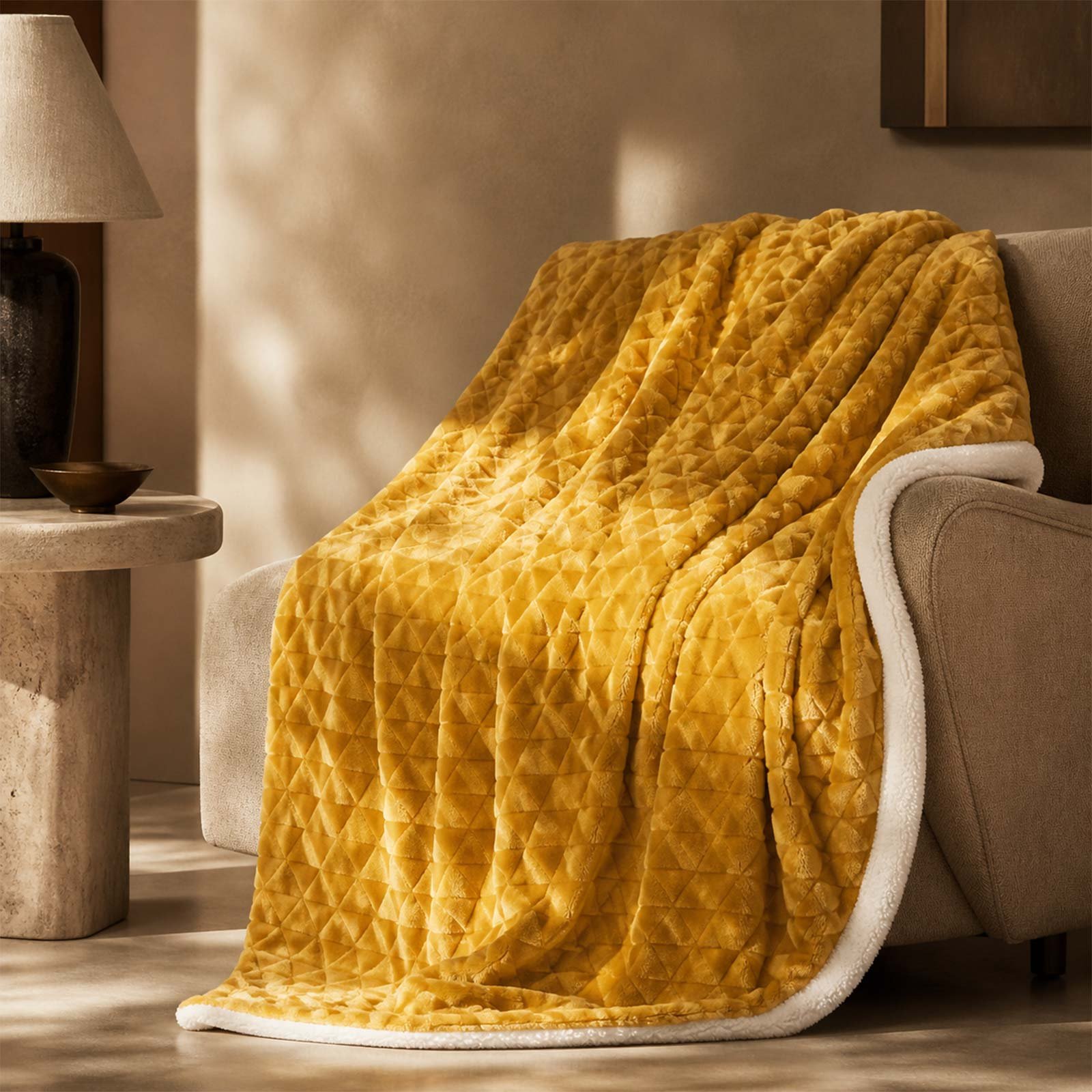 Homescapes Geometric Triangle Velvet Throw - 200 x 230 cm - Mustard