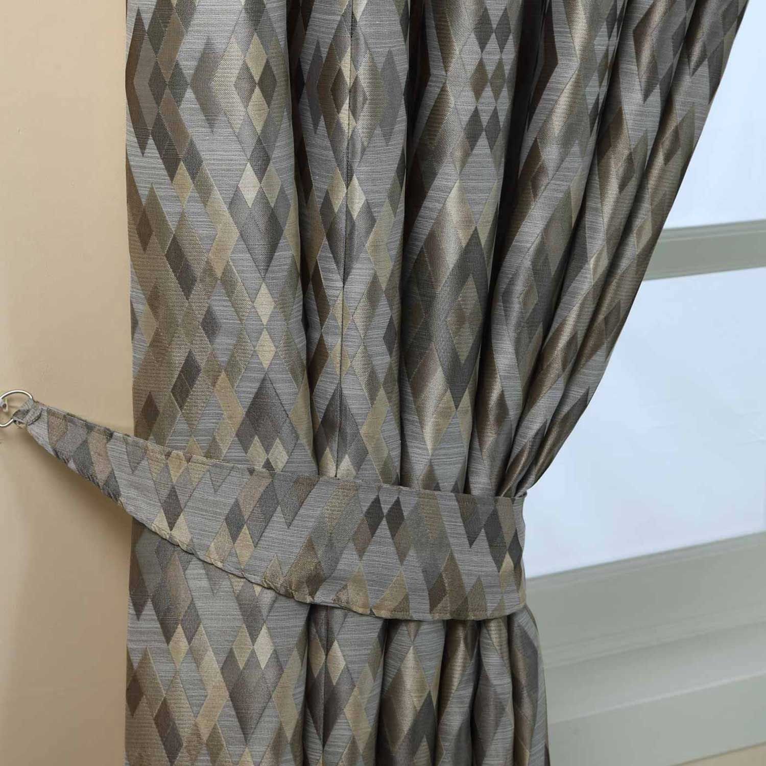 Homescapes Pack of 2 Geometric Jacquard Curtain Tie Backs – Grey