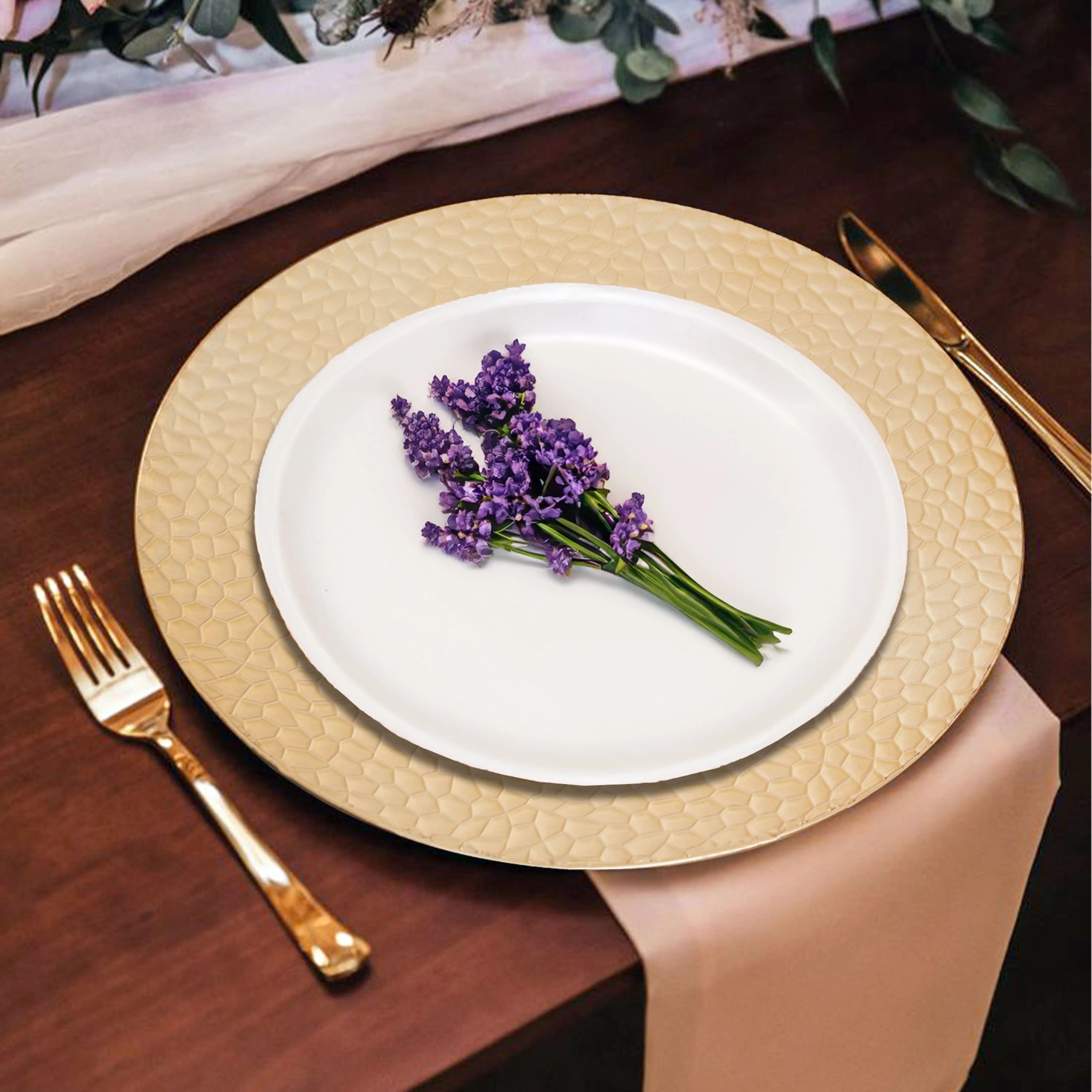Orsina Dia Charger Plate With Hammered Rim - Gold