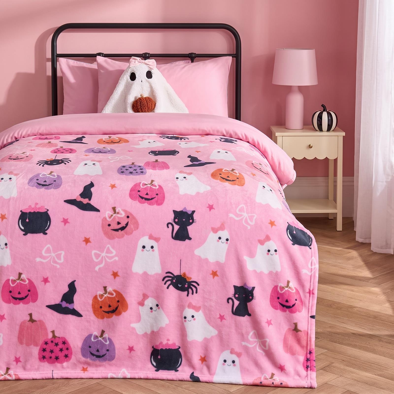 OHS Halloween Ghost Print Polar Fleece Throw - 120 x 150cm - Pink