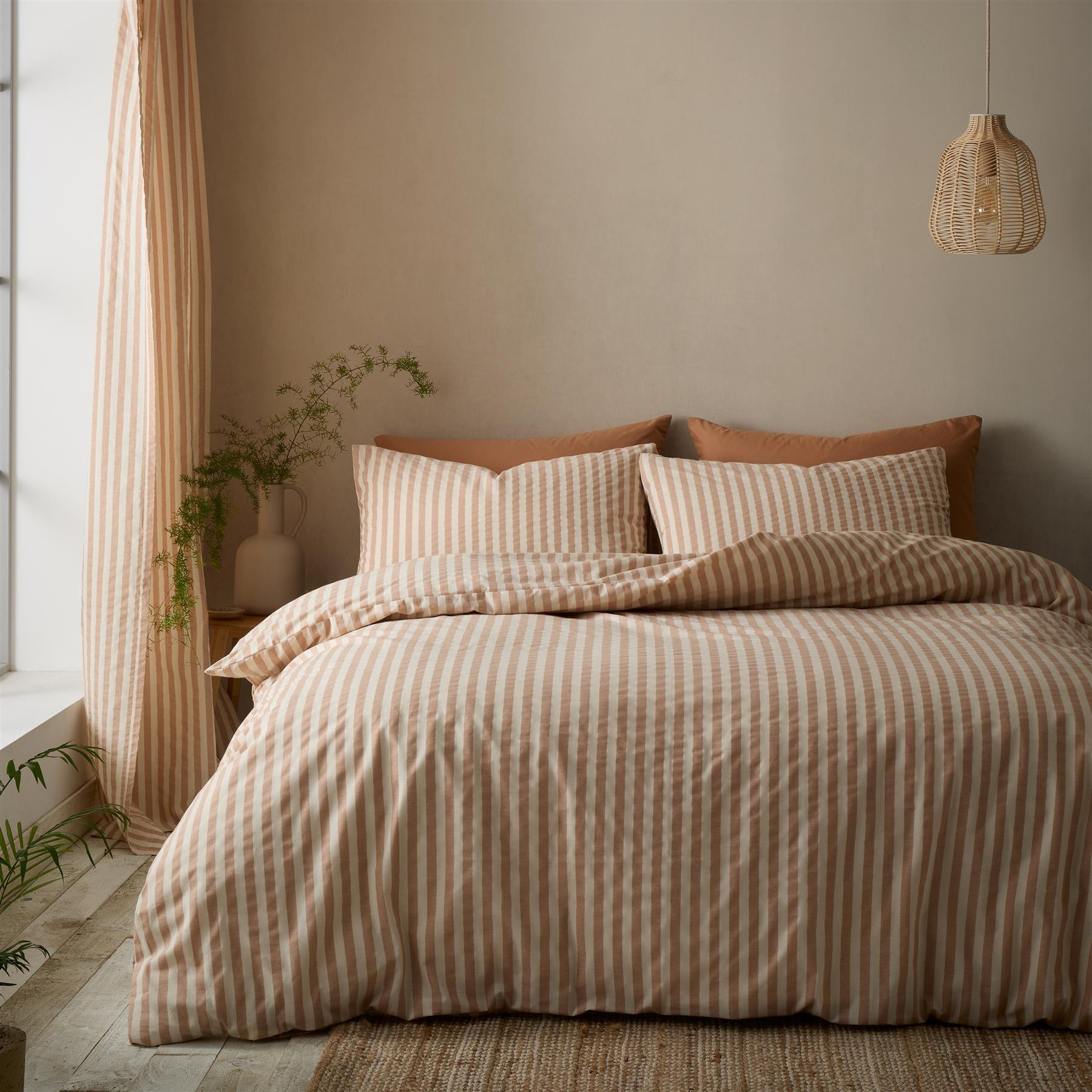 Pineapple Elephant Woven Stripe Duvet Cover Set - Single - Terracotta