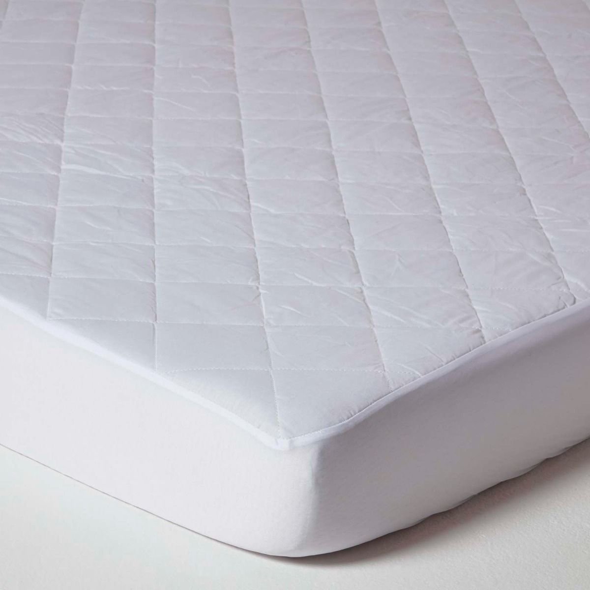 Homescapes Quilted Mattress Protector - Super King