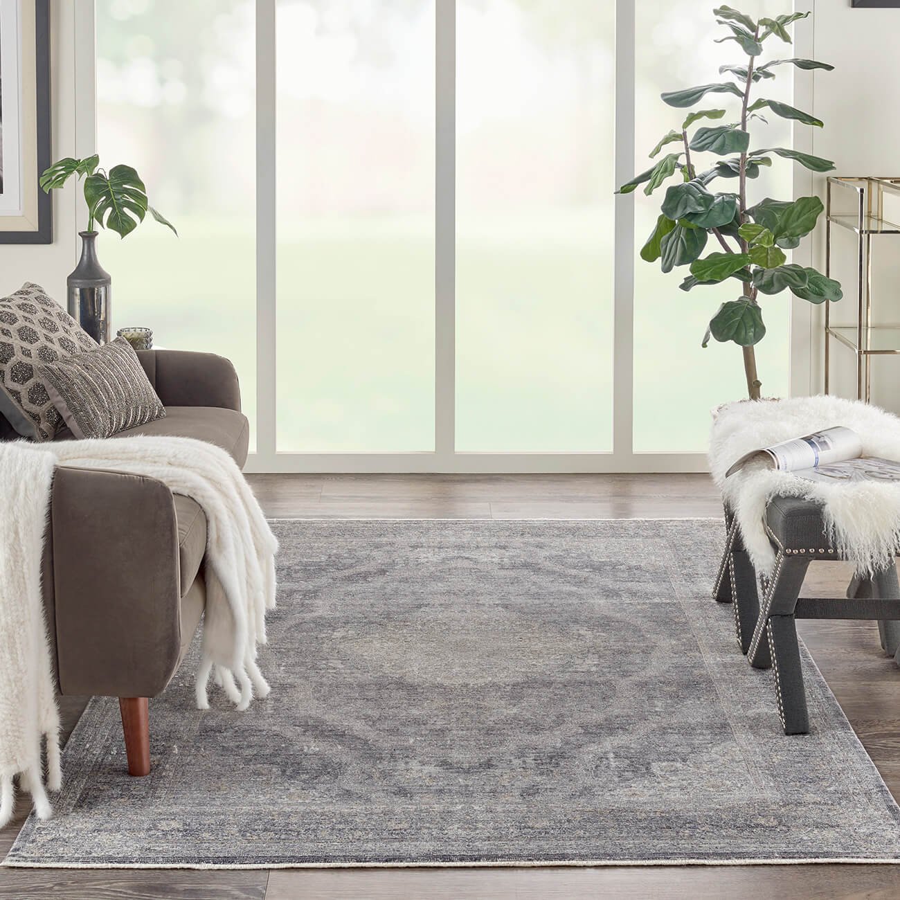 Mega Flooring Black Traditional Bordered Rug - 244 x 305cm