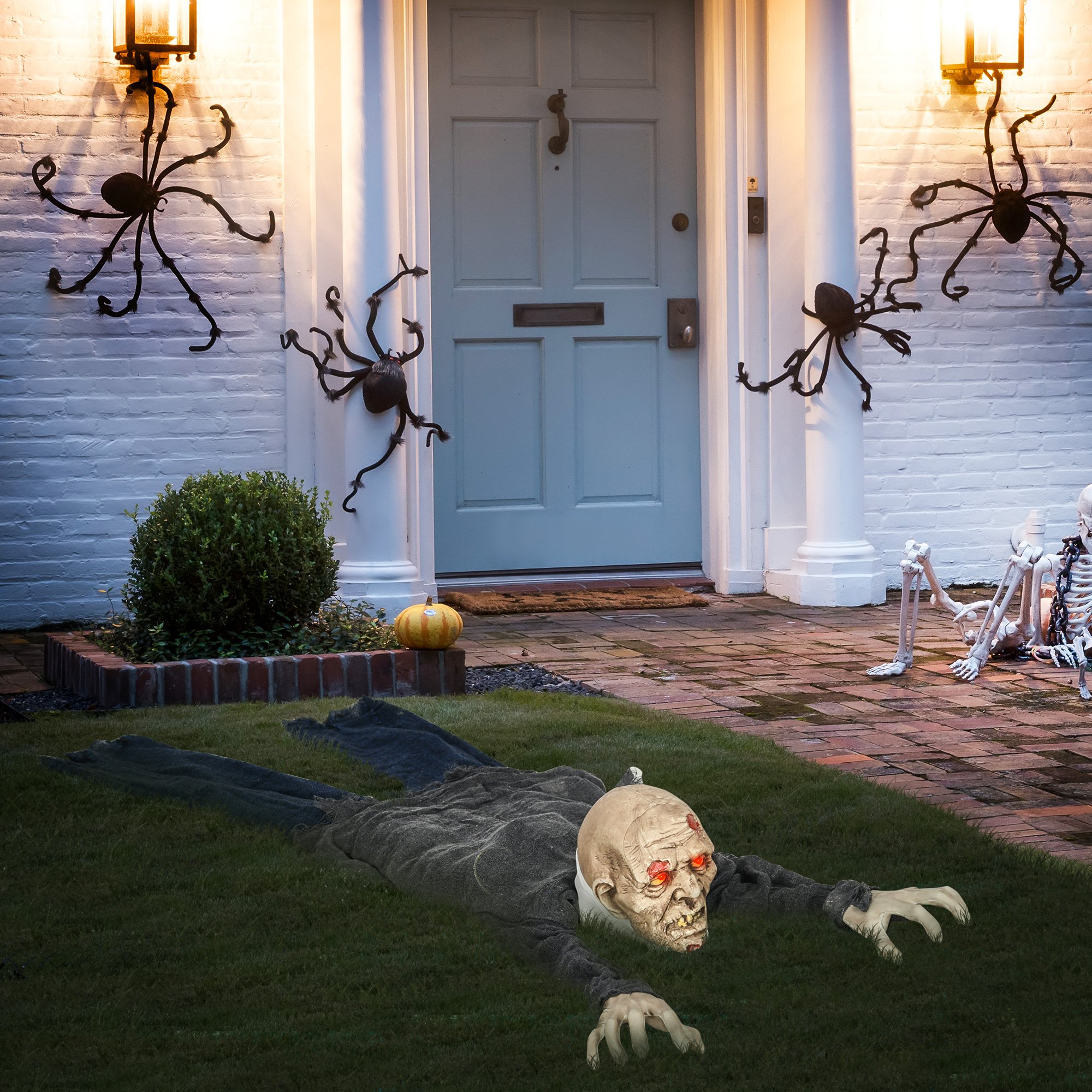 HOMCOM 5.2ft Animated Halloween Crawling Zombie Ground Breaker Decoration