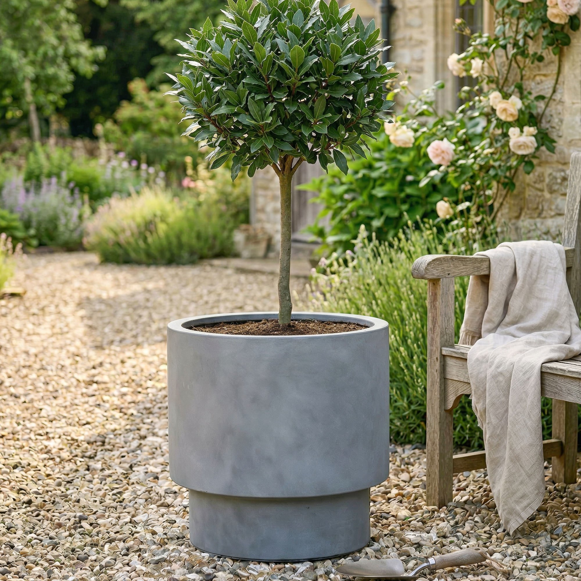 Dibor Large Fibre Clay Outdoor Garden Planter – Light Grey