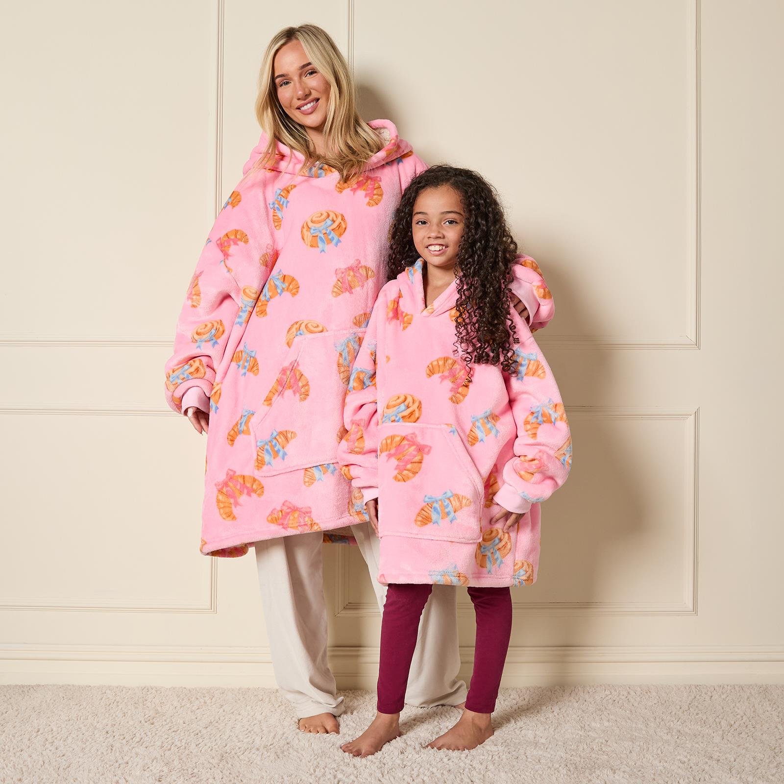OHS Croissant & Bow Print Hoodie Blanket - Pink